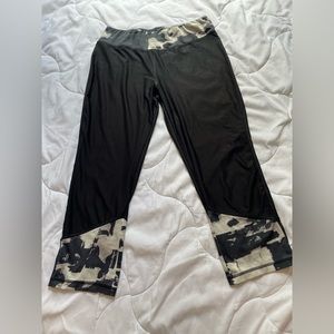 Black and White Workout leggings capris black and white Polyester + Spandex